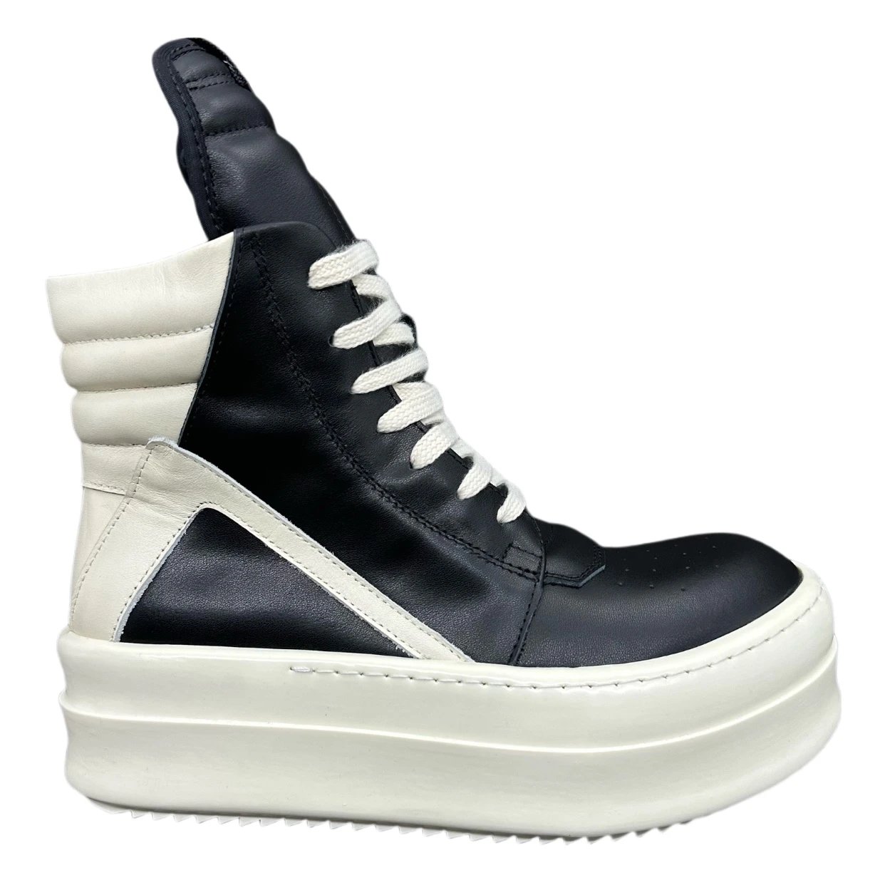 Black White1.0