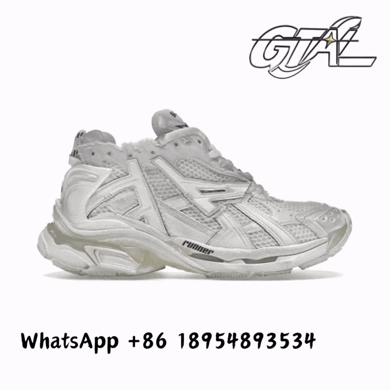 B * lenc * aga Run * er 7.0 generation sports shoe collection