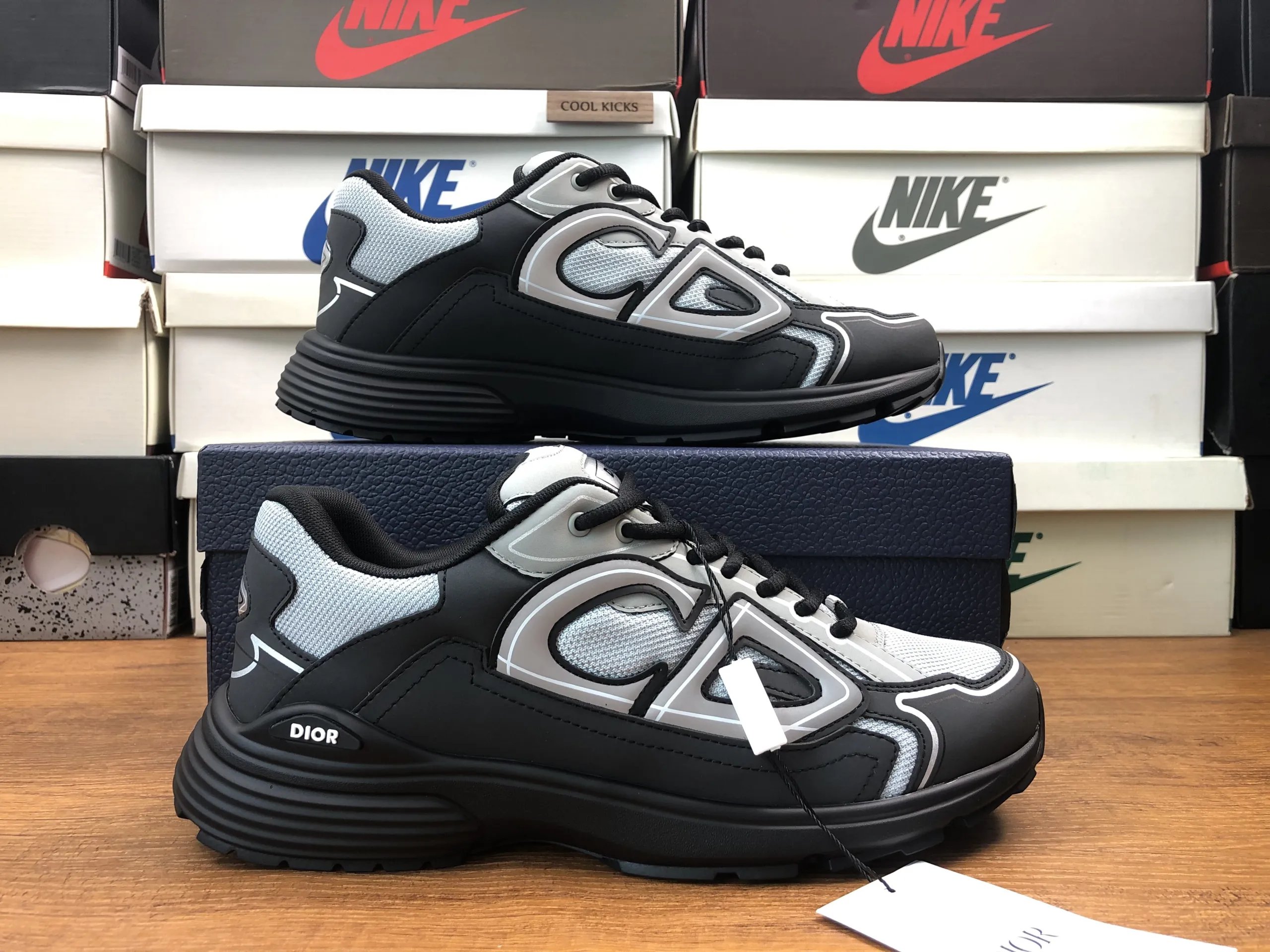 161 BLACK/GREY