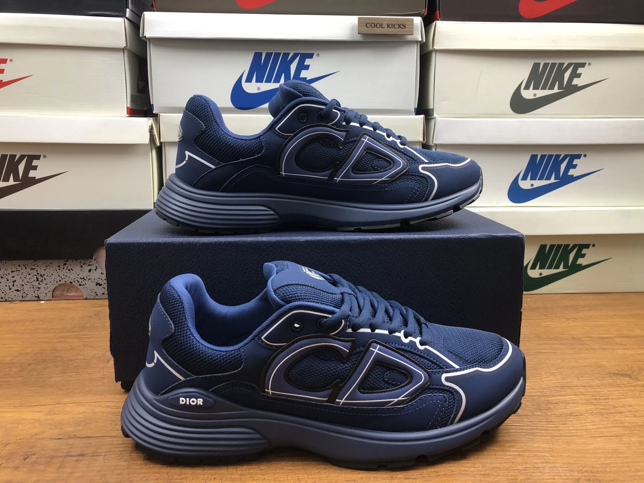 560 BLUE