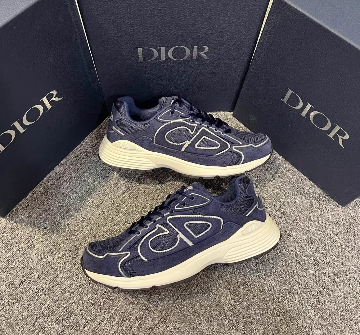 Dior Sneakers B30