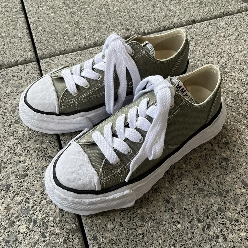 Maison Mihara Yasuhiro Low Peterson Negro y Blanco