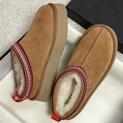 UGG