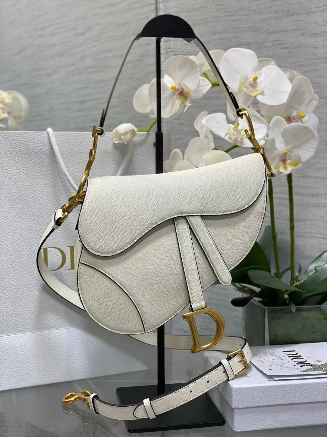 Dior Saddle Bag — White 17 × 5 × 15cm colorway — USFans Spreadsheet photo