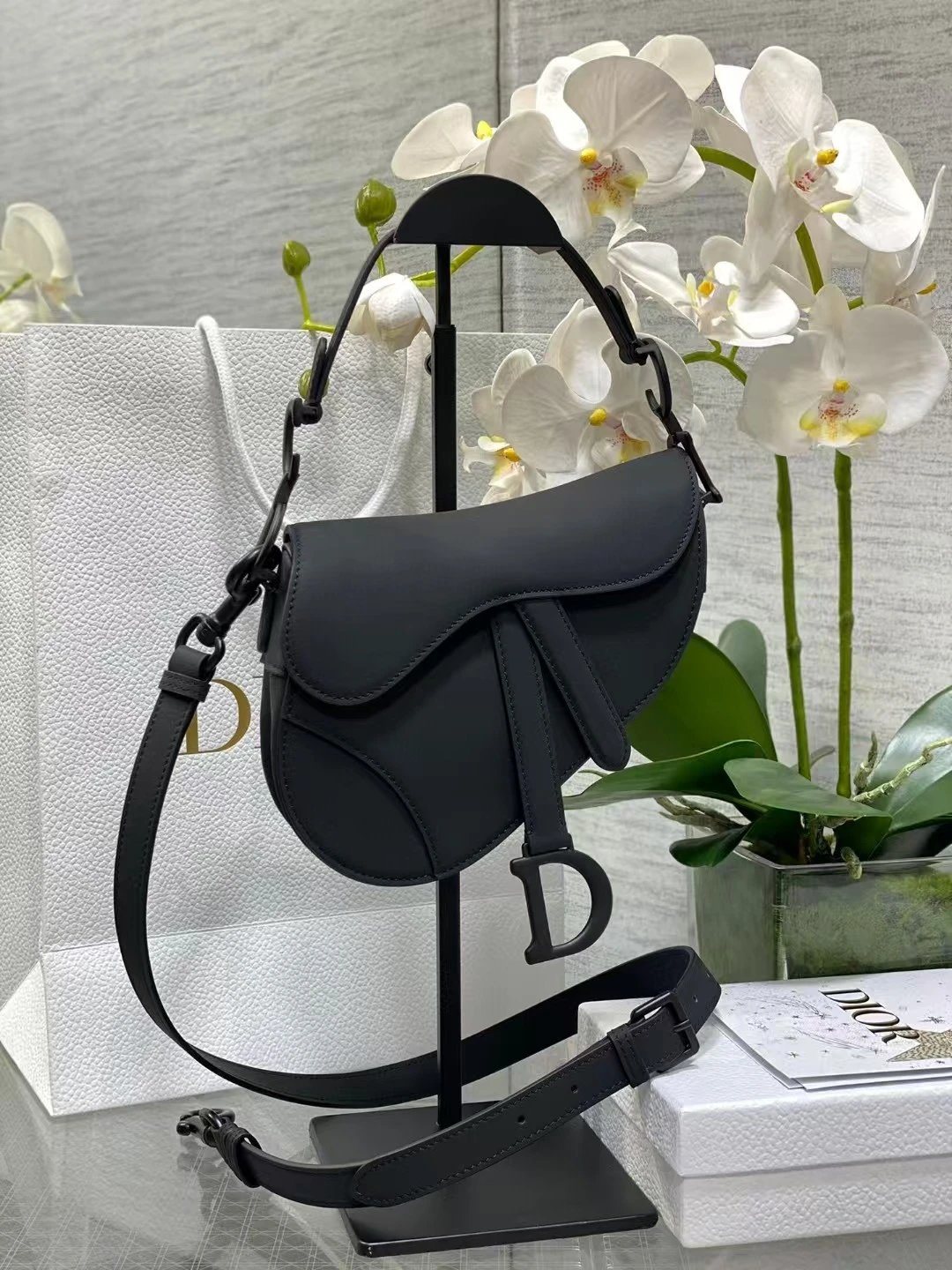Dior Saddle Bag — Matte black 17 x 5 x 15cm colorway — USFans Spreadsheet photo