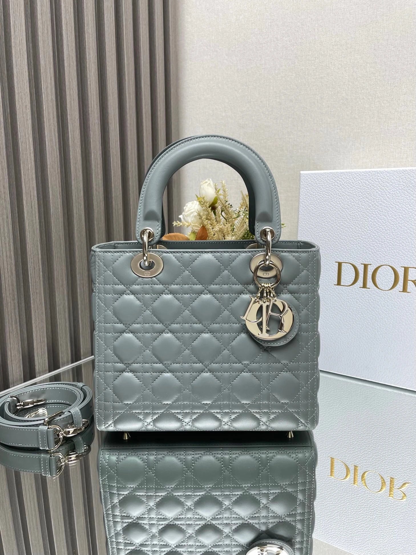 Lady Dior Bag — 4 colorway — USFans Spreadsheet photo