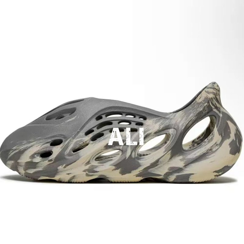 Budget Batch Yeezy Foam Runner
