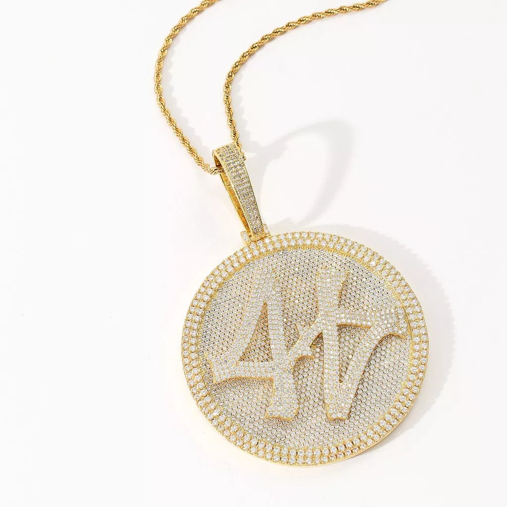 American hip-hop niche pendant for trendy men with unique personalities, rotatable large turntable, heavy industry micro inlaid zircon solid pendant