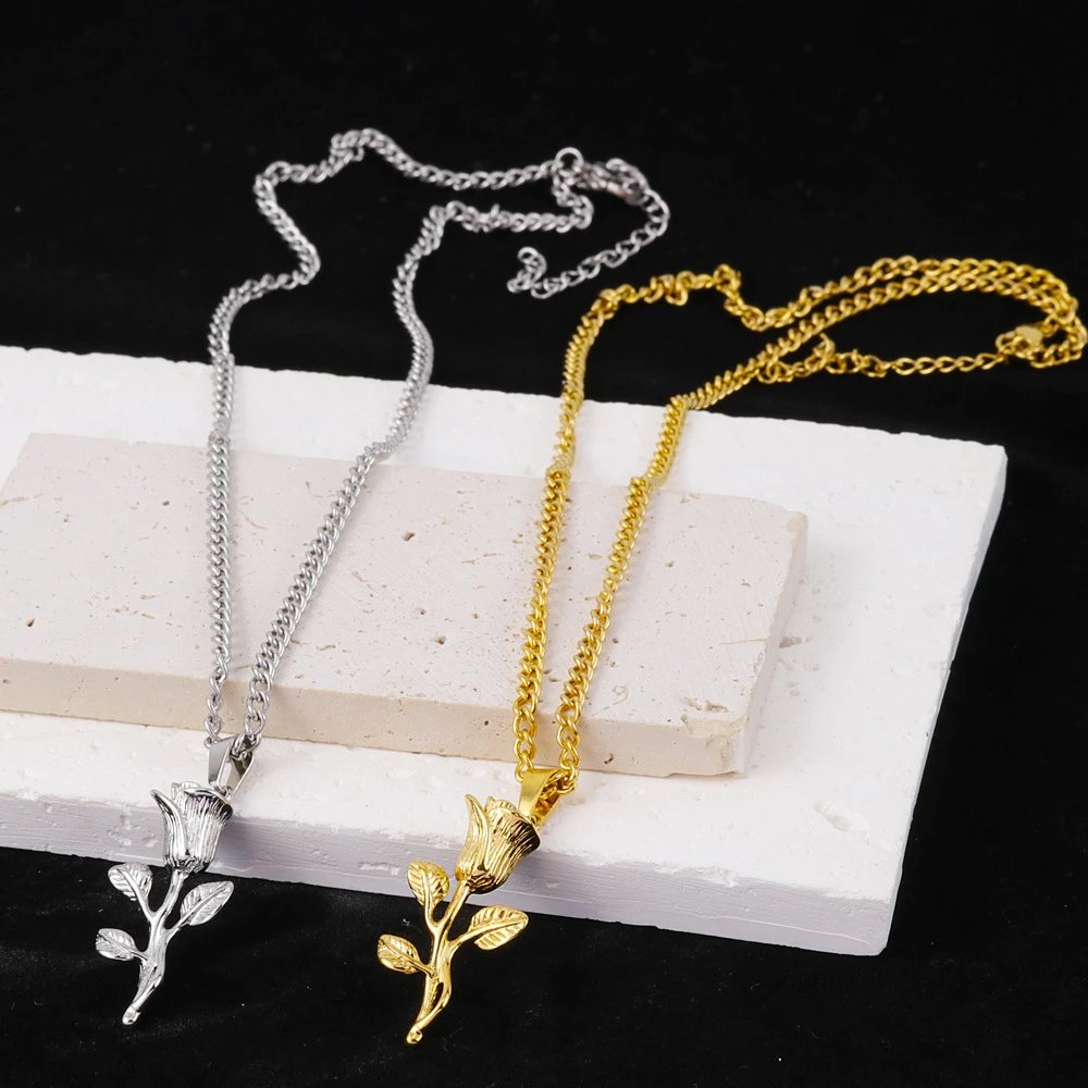 18K Gold-Plated Titanium Steel Rose Necklace Trendy Rose Pendant Necklace Valentine's Day Gift