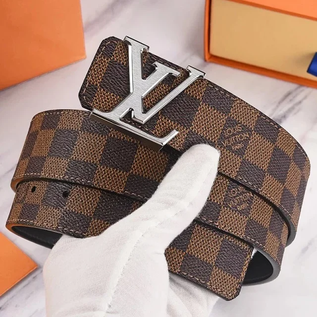Louis Vuitton Belts Black crocodile-embossed belt with crystal LV buckle product detail image 10