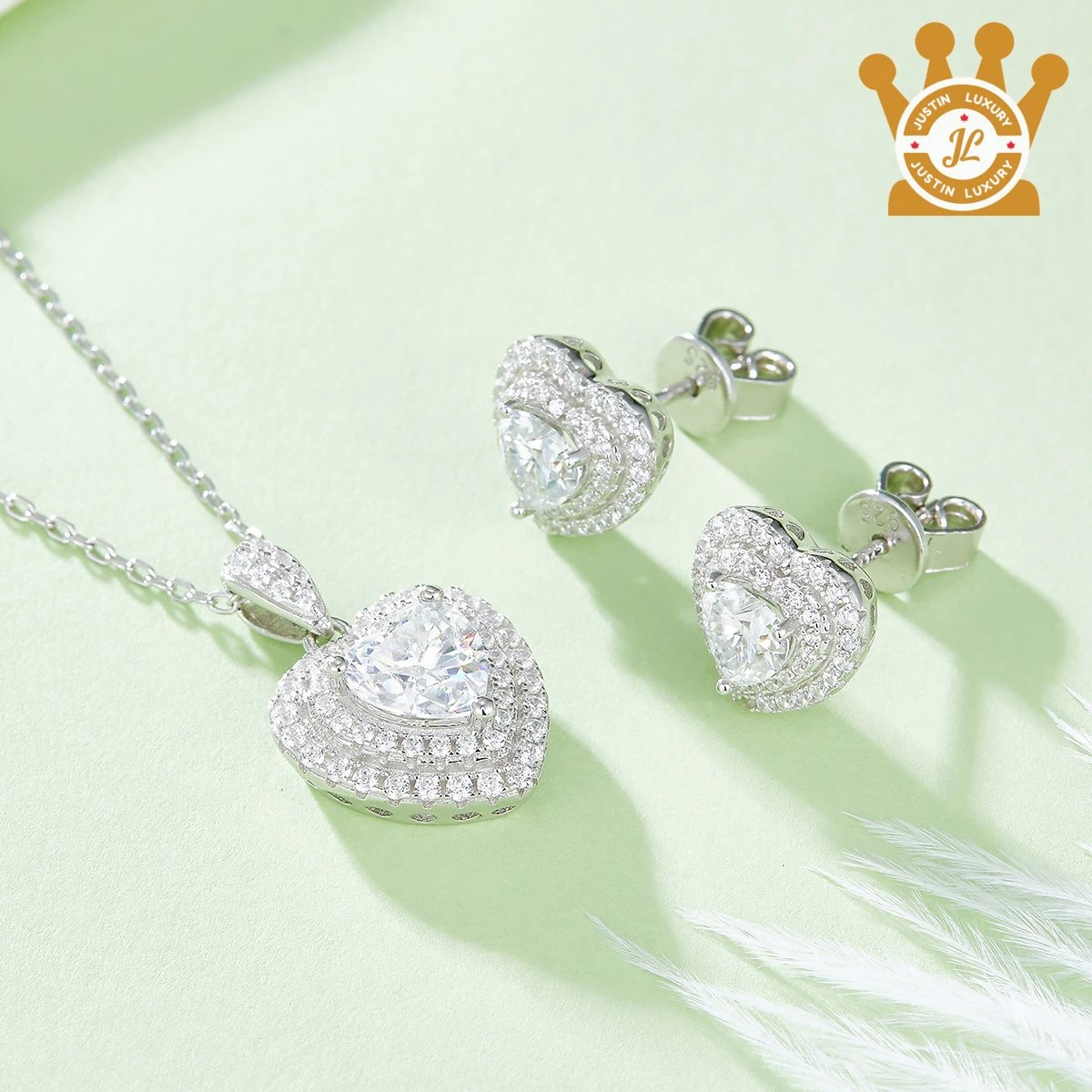 Moisannite Heart Necklace 2