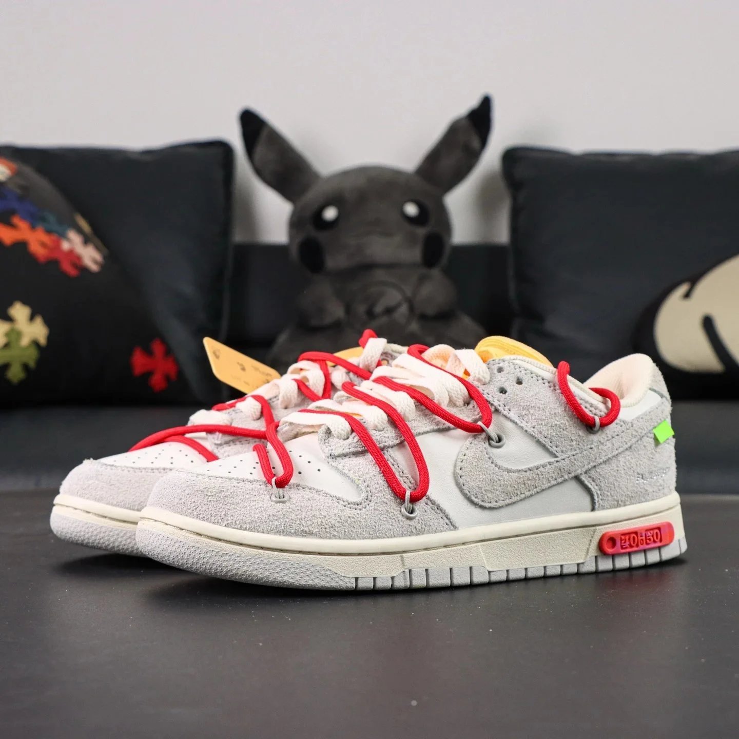 Gray White Red DJ0950-103