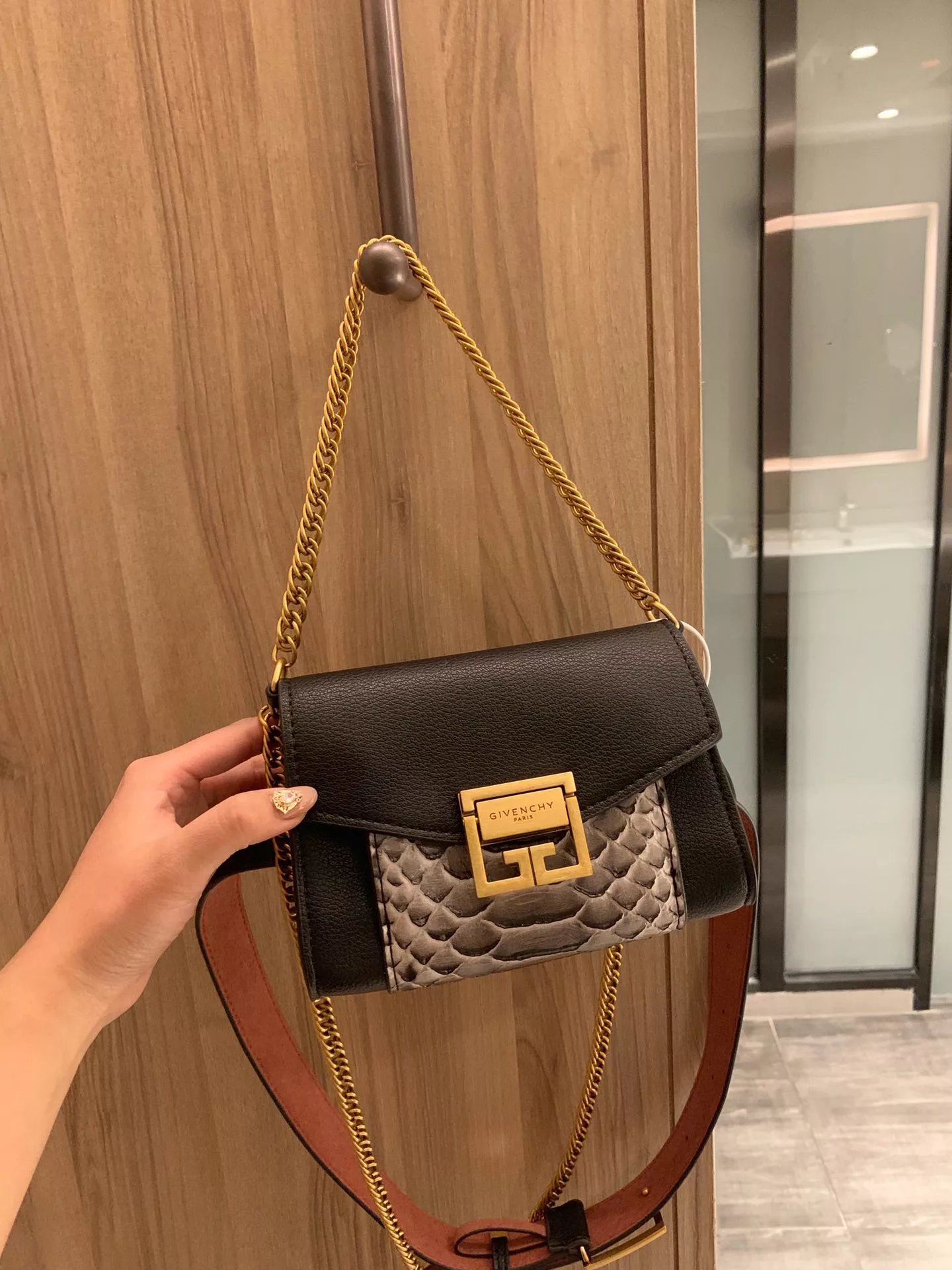 Givenchy Antigona Mini Wallet Black with Green 4G Clasp Short Wallet - 10