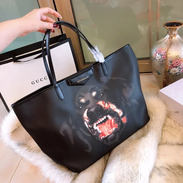 Givenchy Handbags Leather Handbag product detail image 4