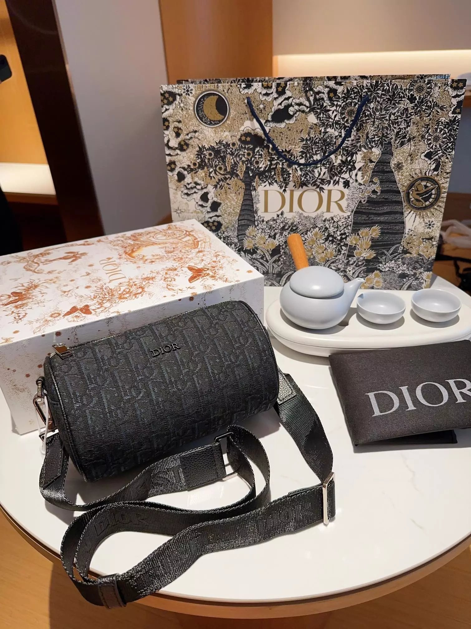 Dior Book Tote Mini Oblique Print Black and Beige Bucket Bag Handbags - 10