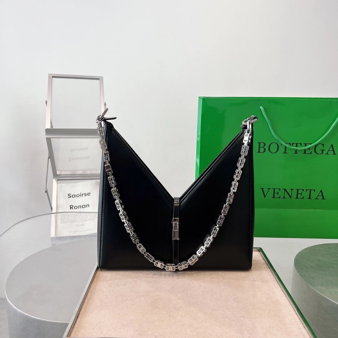 Givenchy GV3 Chain Shoulder Bag White - 8
