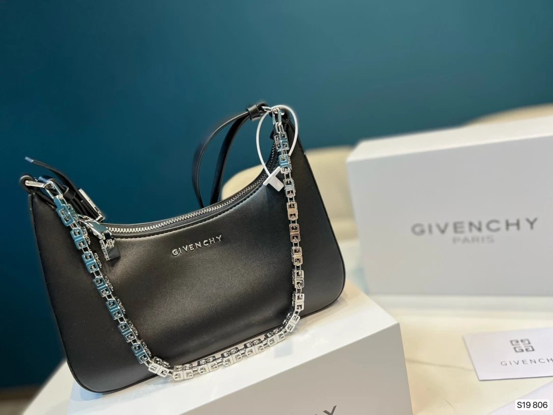 Givenchy GV3 Chain Shoulder Bag White - 6