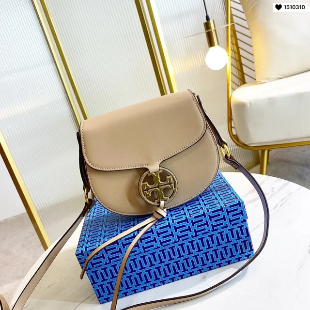 Tory Burch Crossbody Bags Logo flap product detail image 7