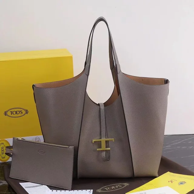 Tod's Handbags T-logo tote bag with detachable pouch and shoulder strap product detail image 5