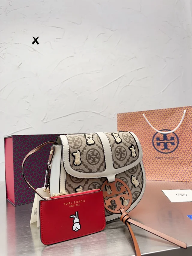 Tory Burch Crossbody Bags Logo flap product detail image 1