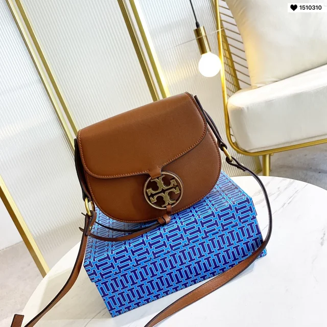 Tory Burch Crossbody Bags Logo flap product detail image 8