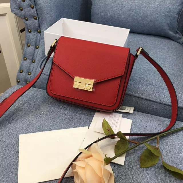 Tory Burch Crossbody Bags Logo flap product detail image 10