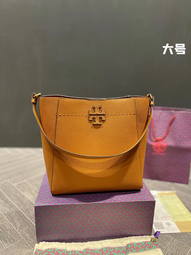 Tory Burch Crossbody Bags Logo Leather Bag product detail image 3