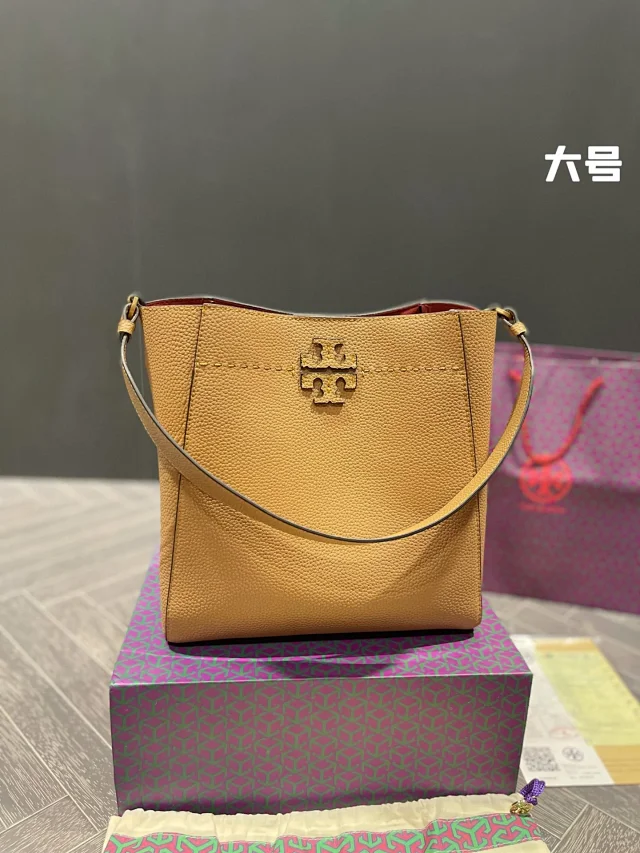 Tory Burch Crossbody Bags Logo Leather Bag product detail image 8