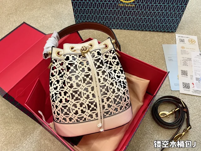 Tory Burch Crossbody Bags Logo Leather Bag product detail image 14
