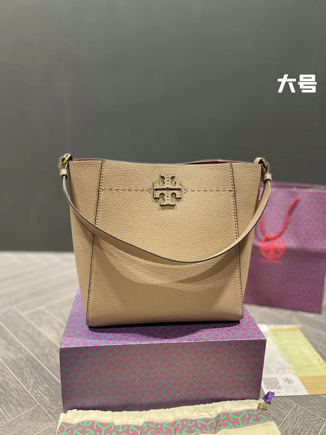 Tory Burch Crossbody Bags Logo Leather Bag product detail image 4