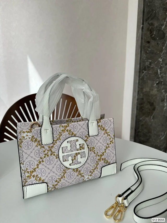 Tory Burch Handbags Double T logo tote bag product detail image 4