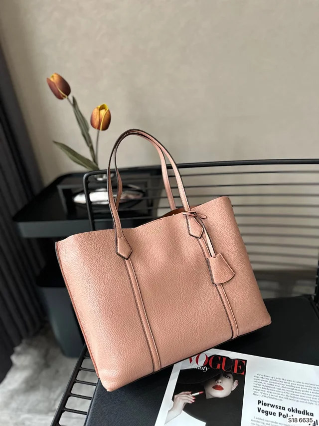 Tory Burch Crossbody Bags McGraw bucket bag with top handle product detail image 8