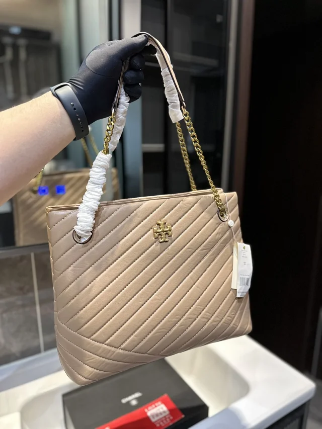 Tory Burch Shoulder Bags Pebbled Leather Bag with Double T Logo product detail image 15