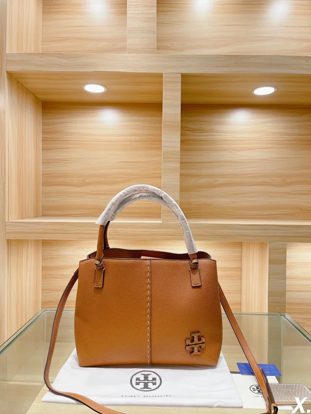 Tory Burch Handbags Double T logo tote bag product detail image 12
