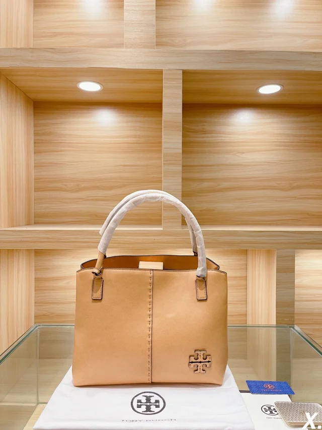 Tory Burch Handbags Double T logo tote bag product detail image 14