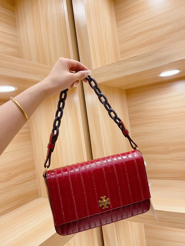 Tory Burch Shoulder Bags Logo Bag product detail image 14