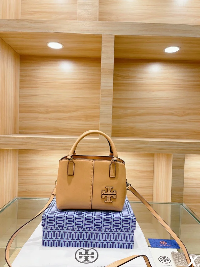 Tory Burch Handbags Tote Bag product detail image 12