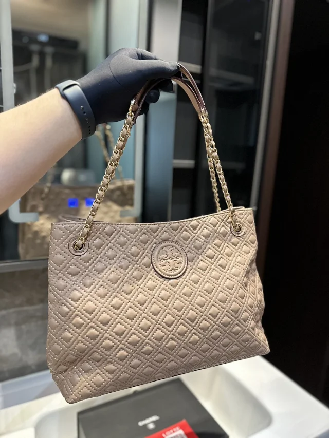 Tory Burch Shoulder Bags Pebbled Leather Bag with Double T Logo product detail image 10