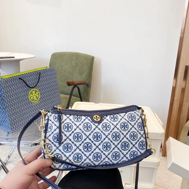Tory Burch Shoulder Bags Logo Bag product detail image 7