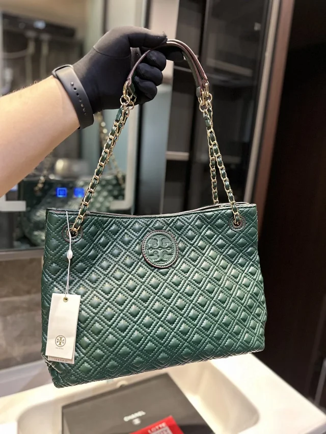 Tory Burch Shoulder Bags Pebbled Leather Bag with Double T Logo product detail image 11