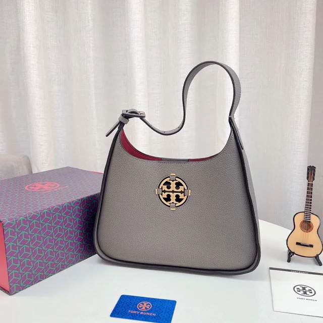 Tory Burch Shoulder Bags Pebbled Leather Bag with Double T Logo product detail image 2