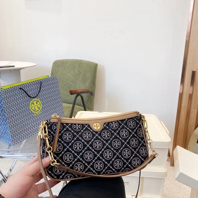 Tory Burch Shoulder Bags Logo Bag product detail image 5