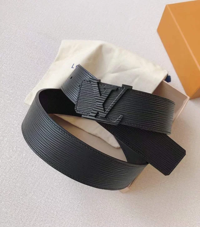 Louis Vuitton Belts LV Buckle Belt product detail image 4