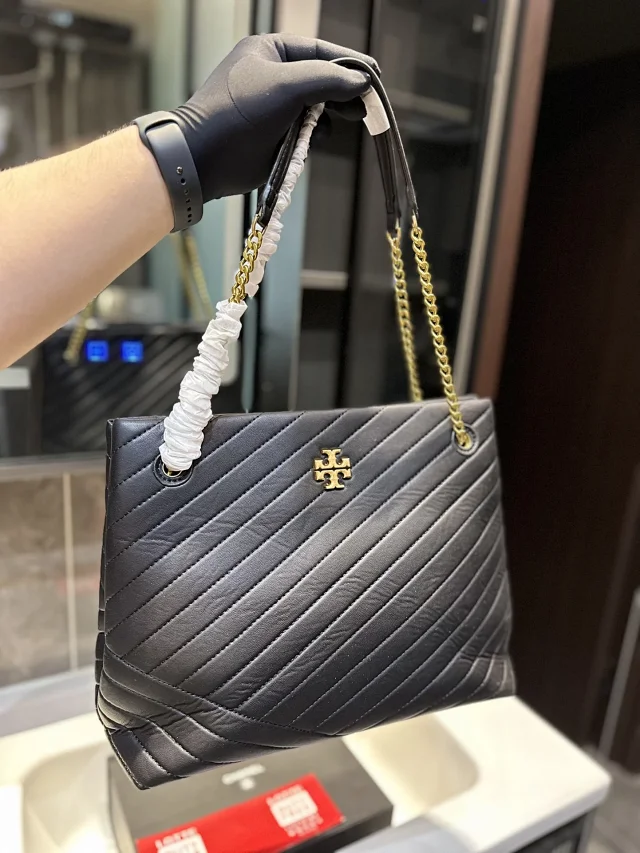 Tory Burch Shoulder Bags Pebbled Leather Bag with Double T Logo product detail image 13