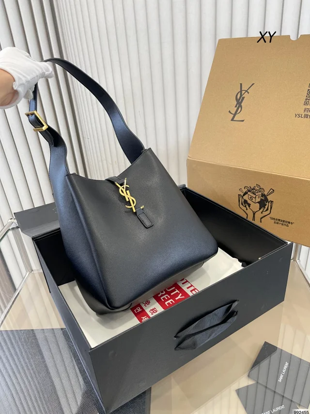 Saint Laurent Handbags Quilted top-handle handbag with chain strap product detail image 8