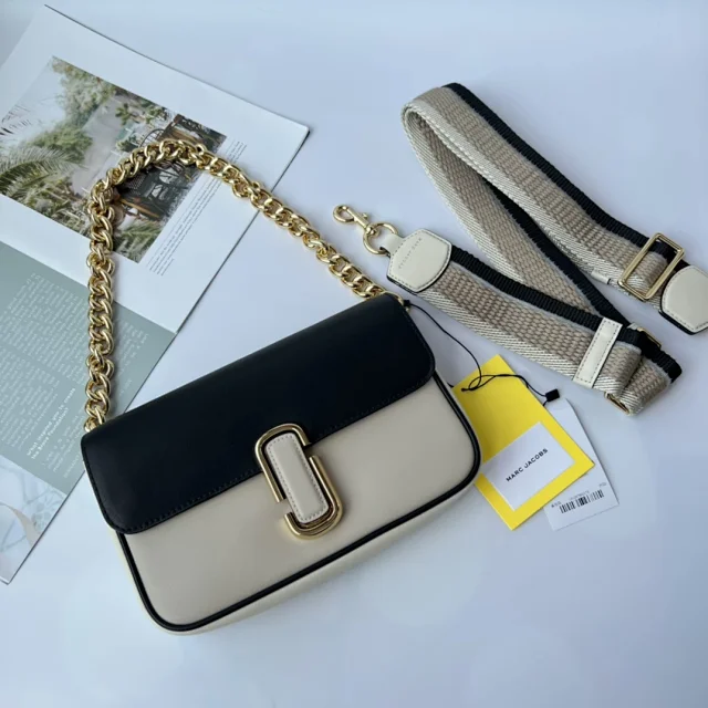 Marc Jacobs Crossbody Bags Snapshot logo-plaque bag with adjustable web strap product detail image 14