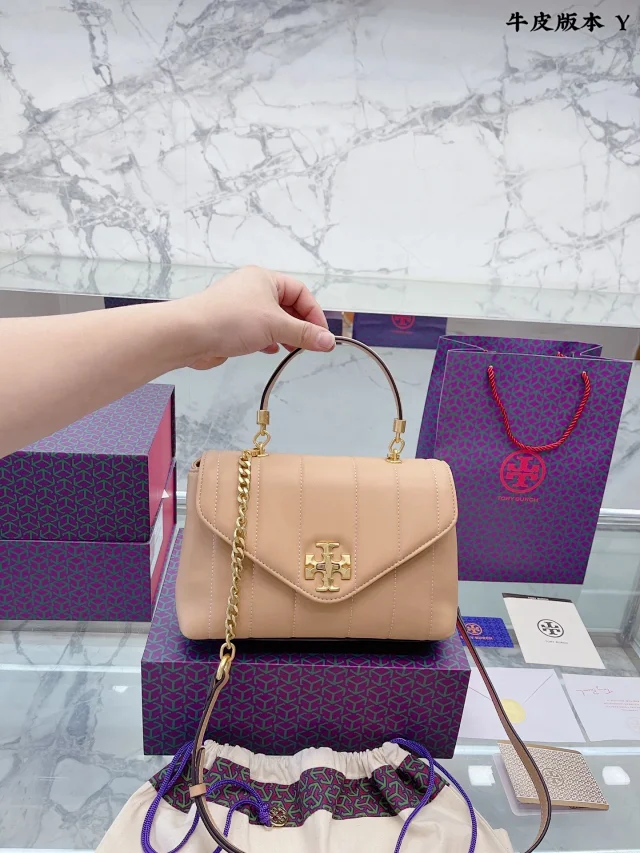 Tory Burch Crossbody Bags Logo with Chain Detail product detail image 15