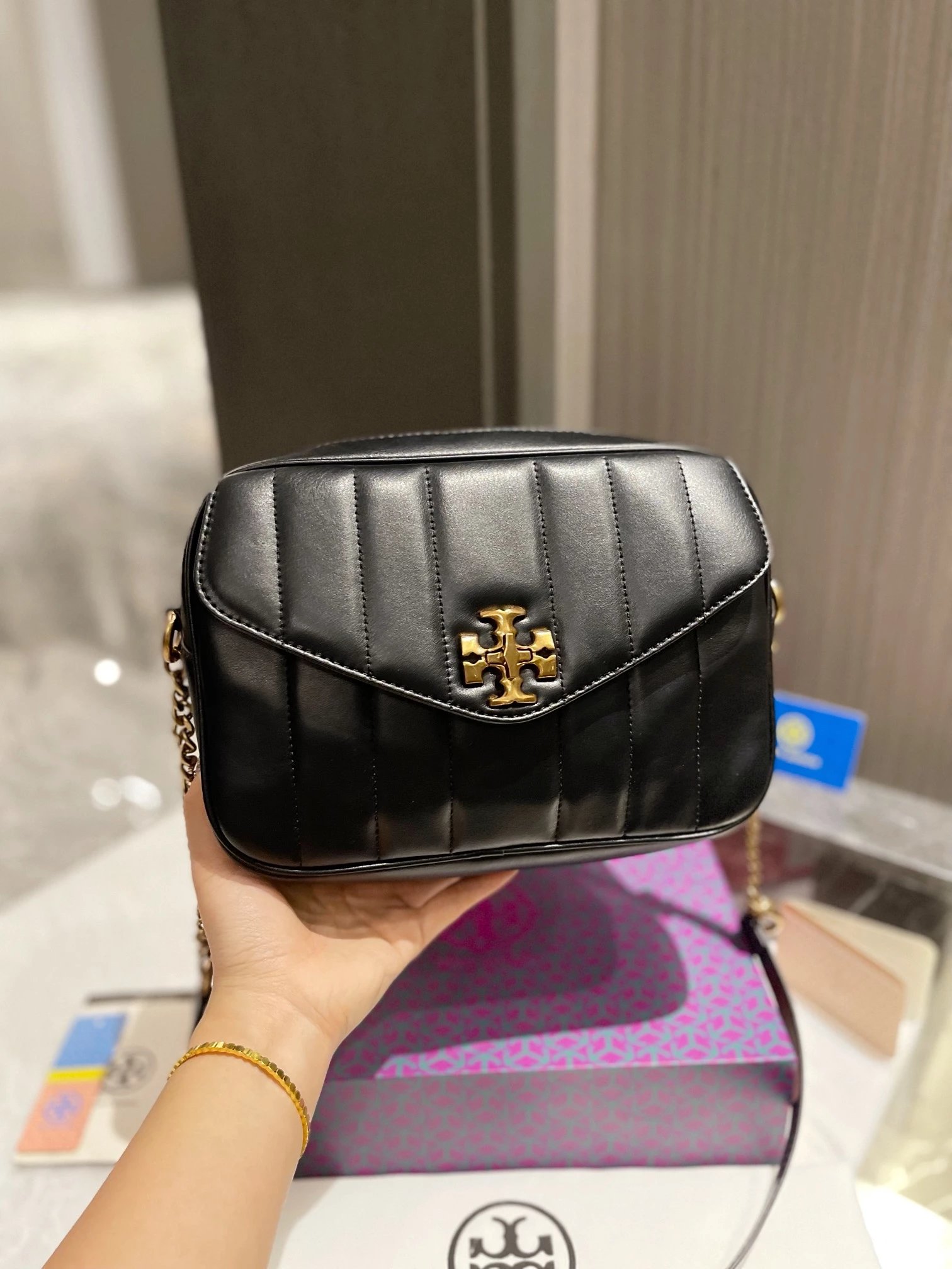 Tory Burch Kira Quilted Camera Bag White Crossbody Bag - 7