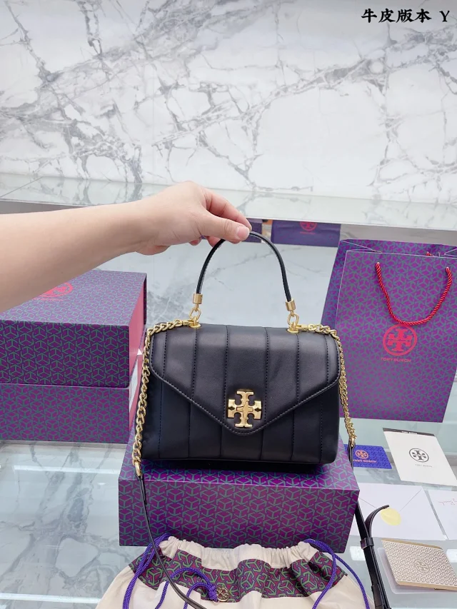 Tory Burch Crossbody Bags Logo with Chain Detail product detail image 13