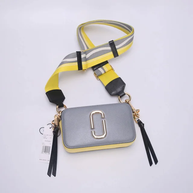 Marc Jacobs Crossbody Bags Snapshot logo-plaque bag with adjustable web strap product detail image 4